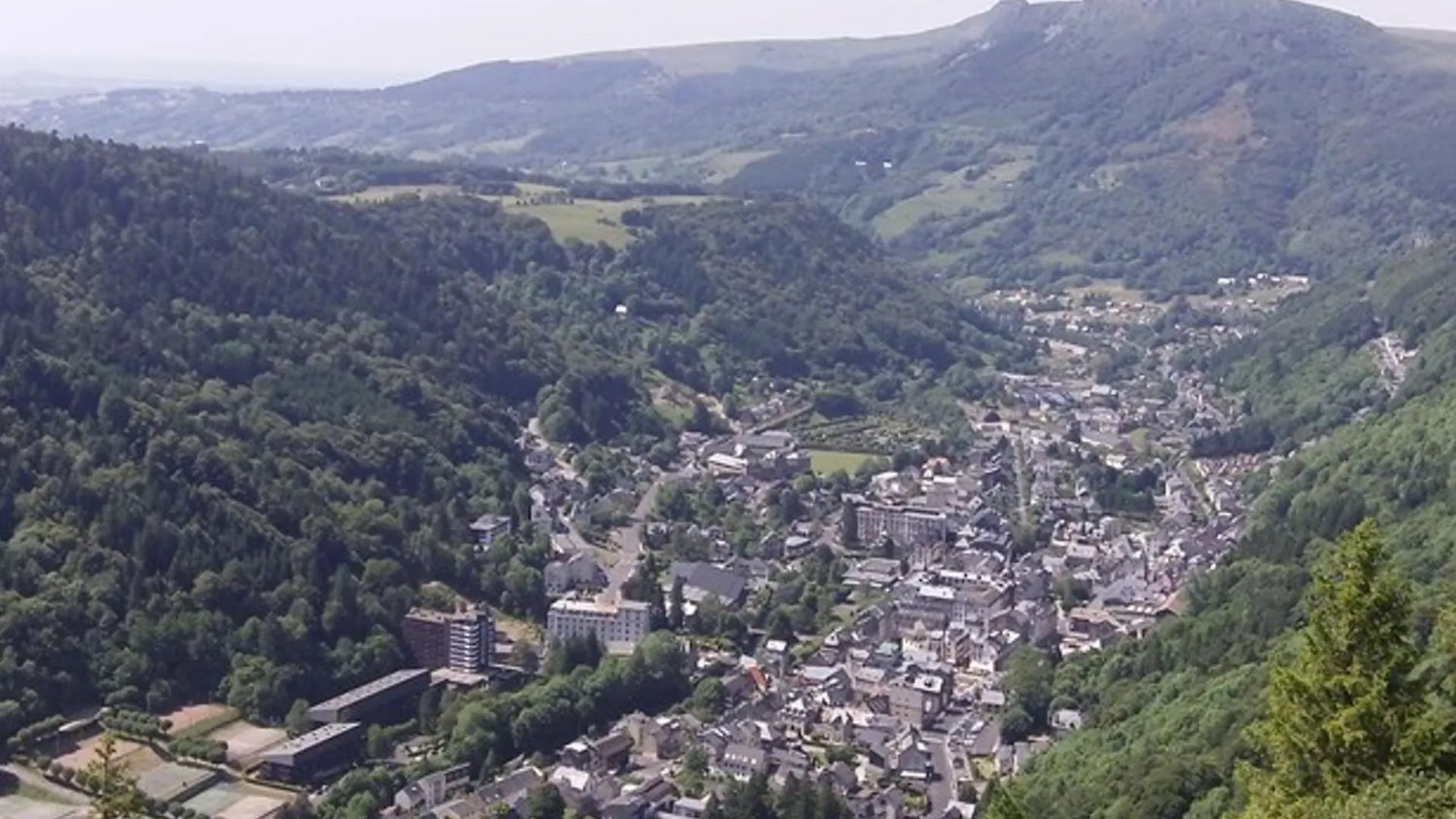 Appartement T3 Au Mont-Dore - Balcon, Parking, Proche Centre Ville, 6 Pers, Charges Incluses - Fr-1-415-147 Apartment Le Mont-Dore
