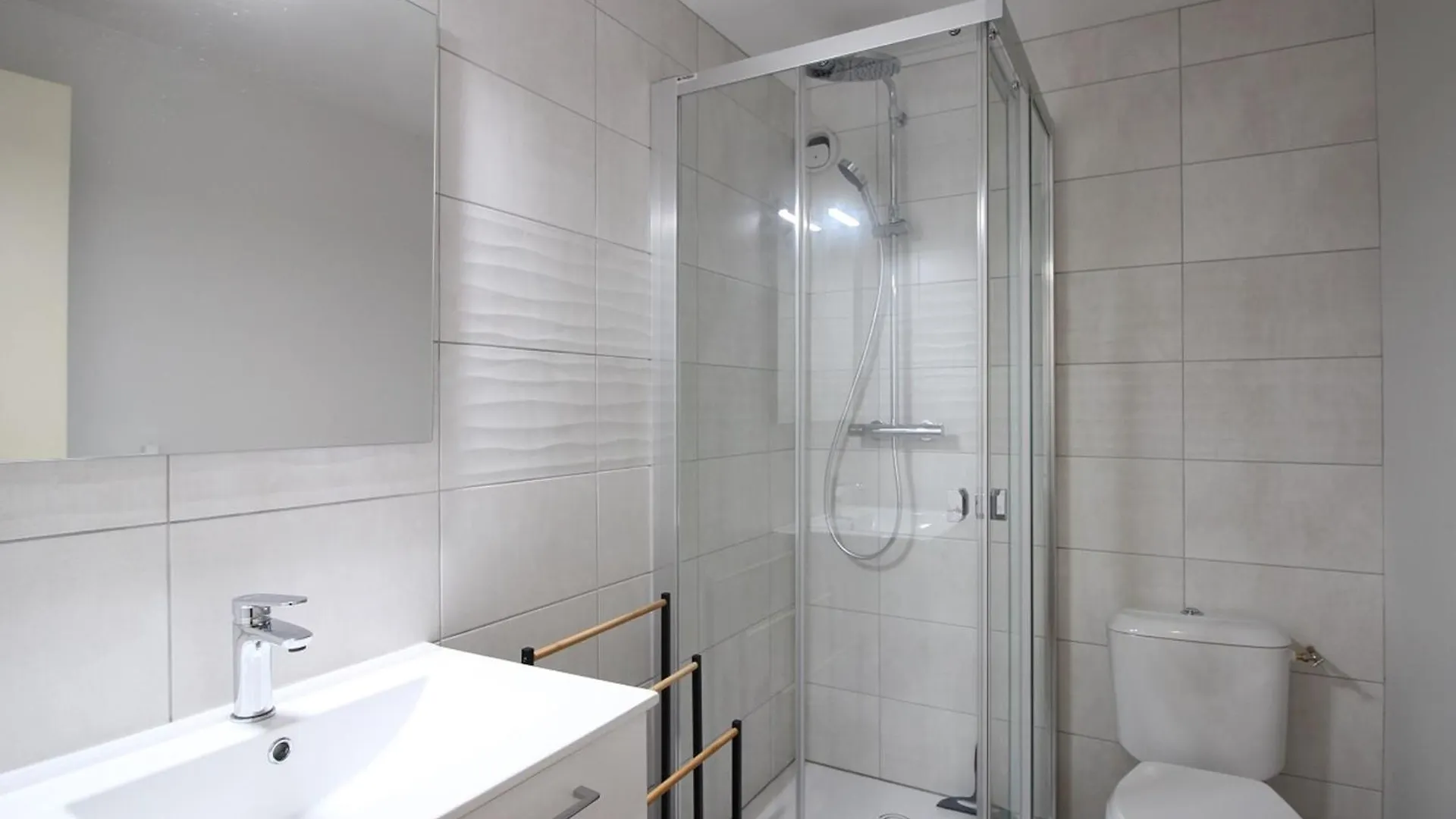 Apartment Appartement T3 Au Mont-Dore - Balcon, Parking, Proche Centre Ville, 6 Pers, Charges Incluses - Fr-1-415-147