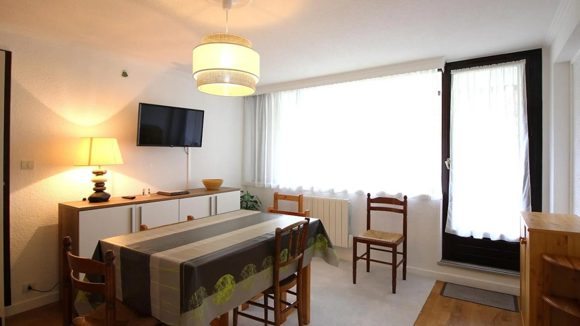 Appartement T3 Au Mont-Dore - Balcon, Parking, Proche Centre Ville, 6 Pers, Charges Incluses - Fr-1-415-147